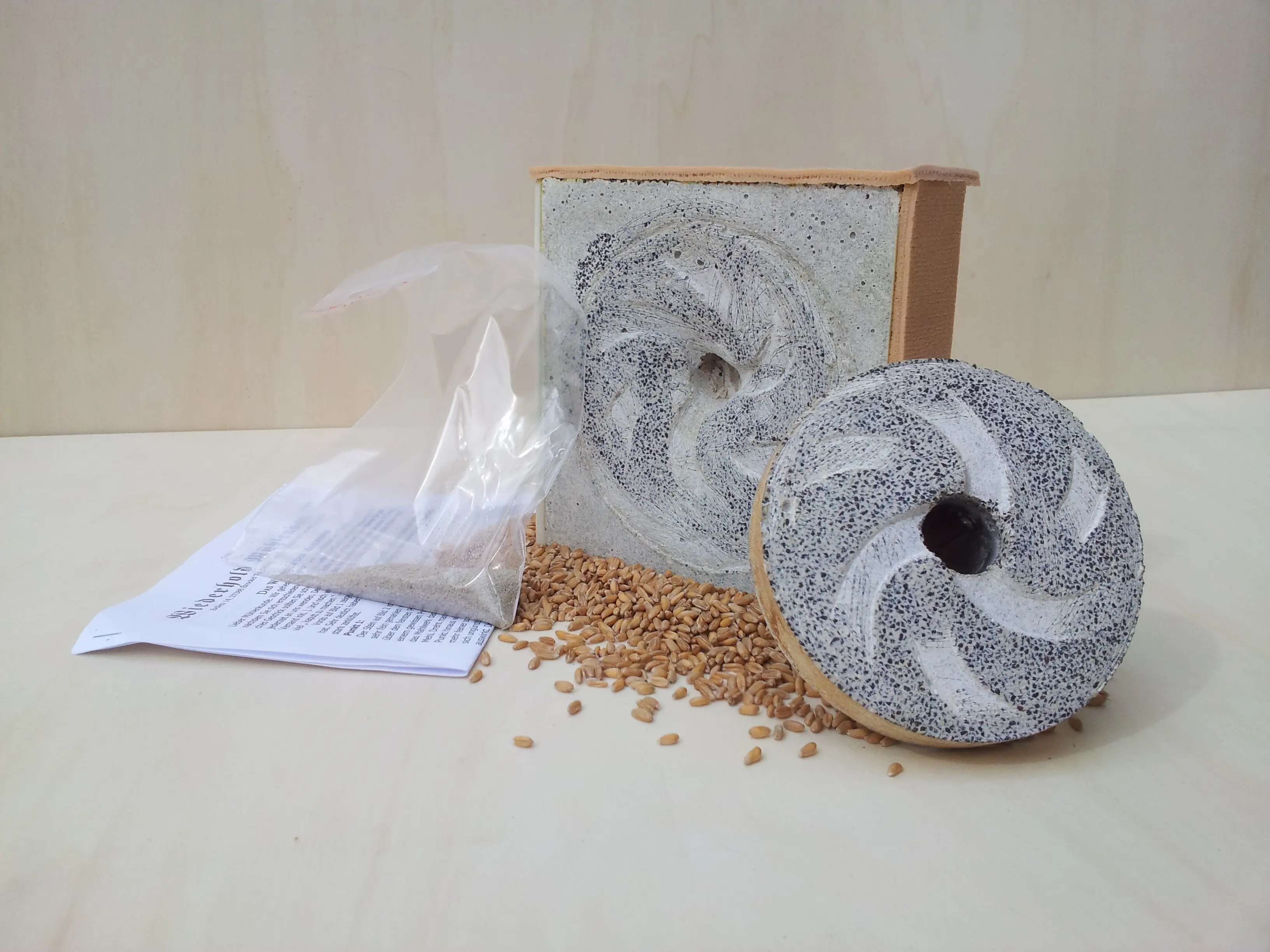 [ST.7115.RG] Replacement stones for small bakery mill, model IV